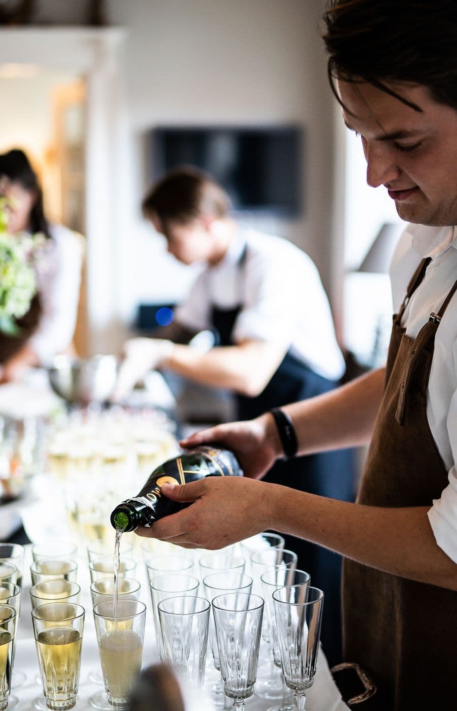 Extra en service événementiel — agence d’extra Talent Inn
